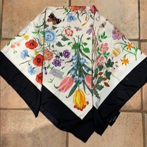Gucci silk scarf